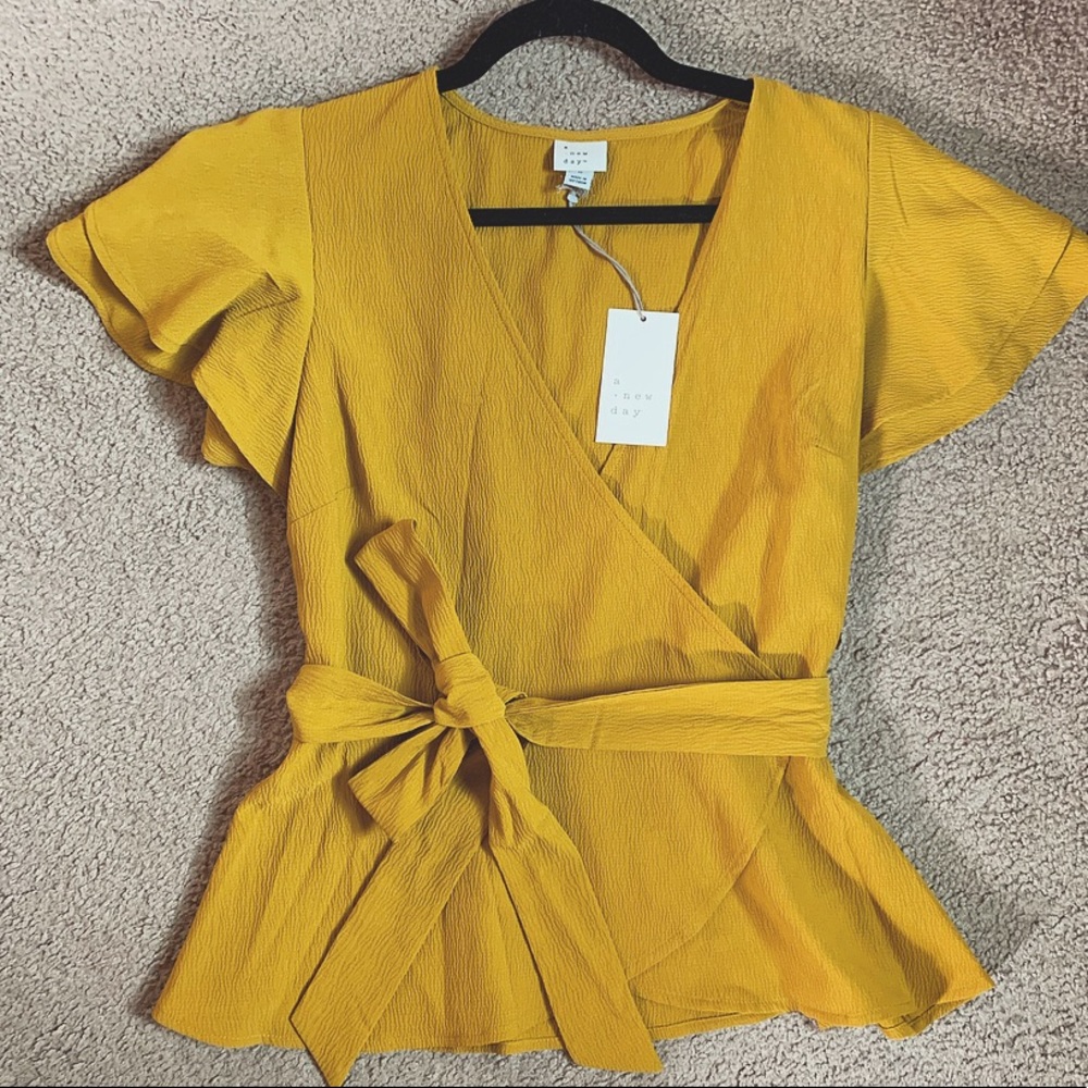 Mustard Yellow/Flutter Sleeve/Peplum top